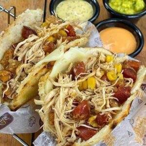 Alternative view of AREPA RELLENA